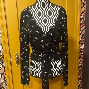 ModCloth Bat 🦇 Faux Wrap Tie Top Size L